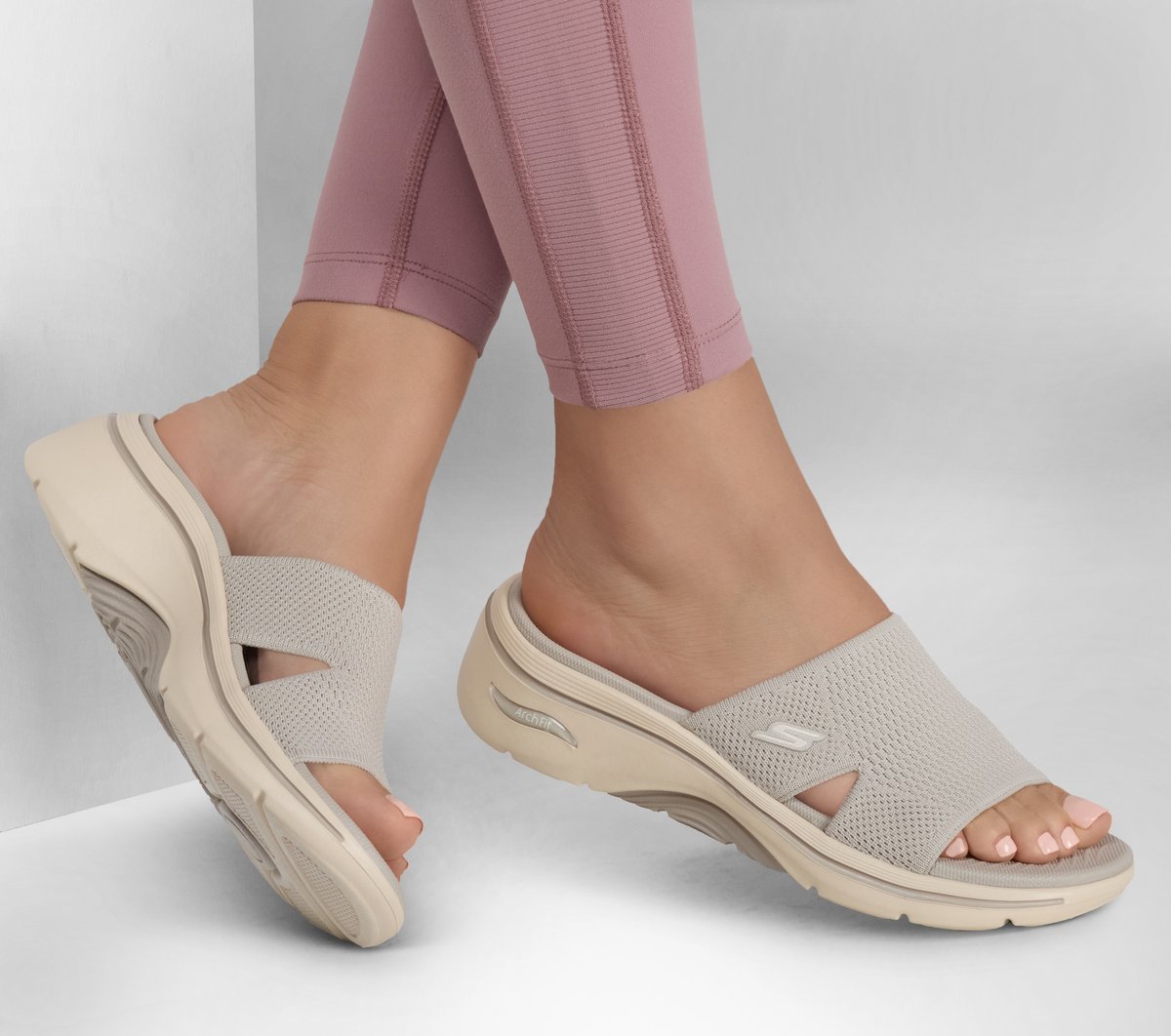 GO WALK Arch Fit 2.0 Sandal - Dakota