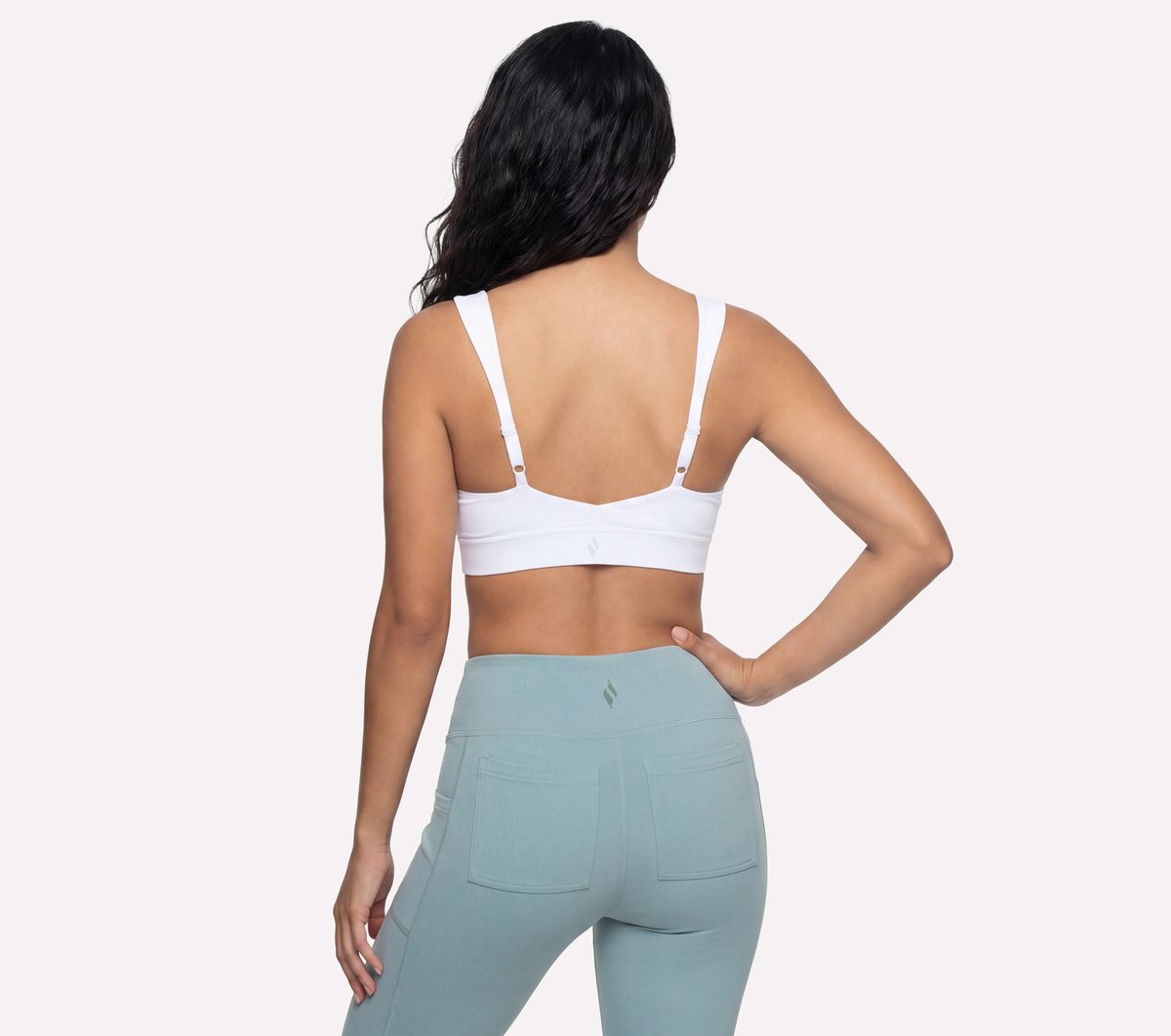 GO WALK Evolution Zip Front Bra