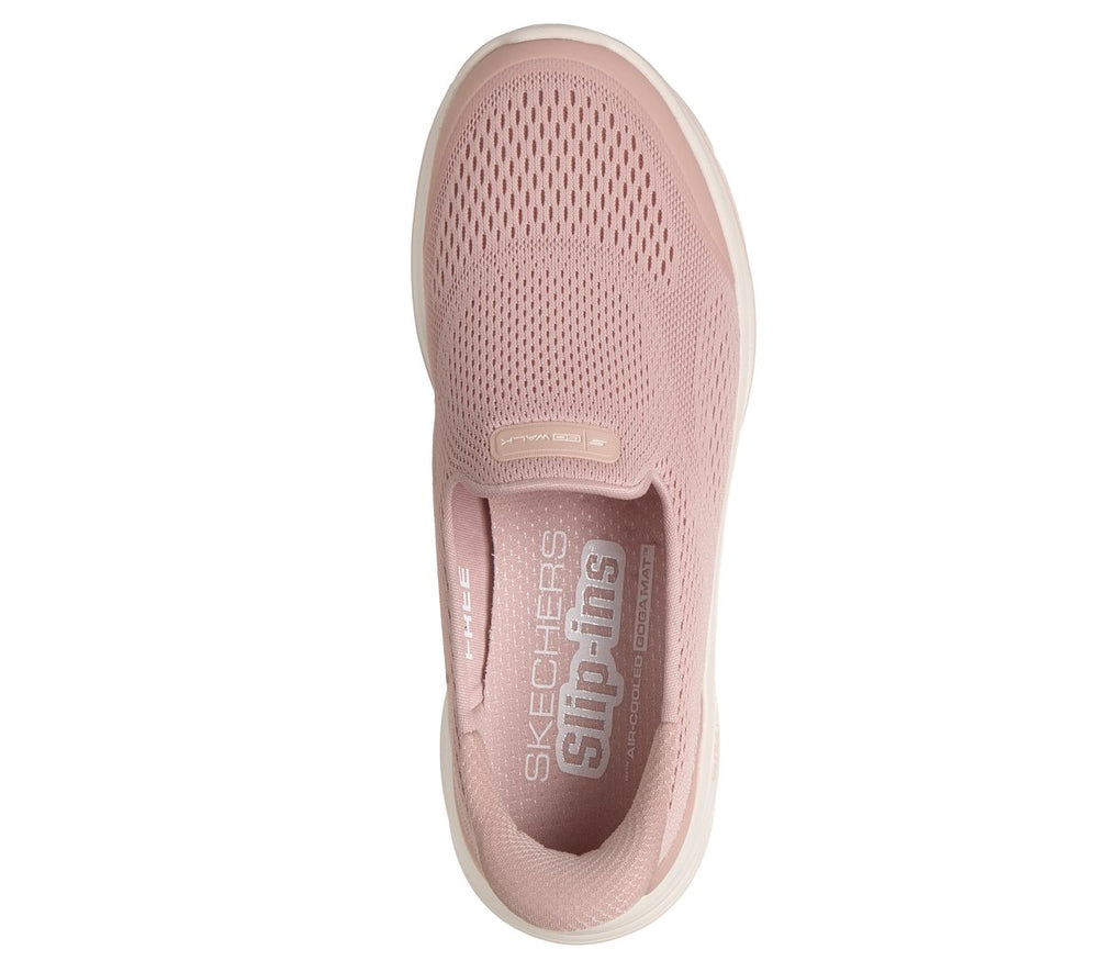 Slip-ins: GO WALK 8 - Mikayla